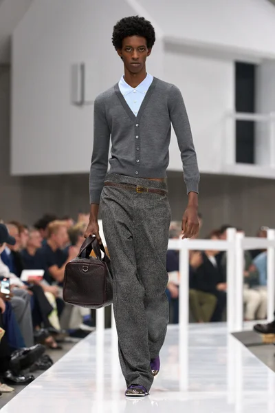 Look 11